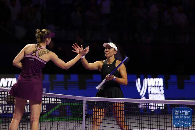 网球｜WTA年终縂(zǒng)决赛：莱巴金娜(nà)晋级决赛