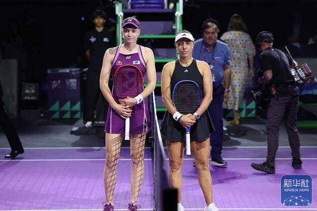 网球｜WTA年终縂(zǒng)决赛：莱巴金娜(nà)晋级决赛