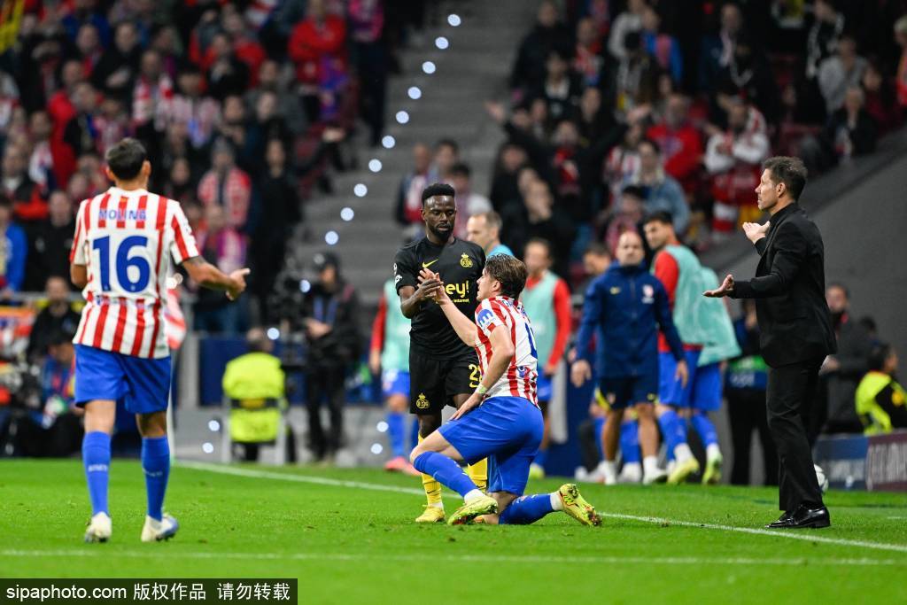 伯纳乌再(zài)现Siu庆祝！NFL西班牙赛，球(qiú)员与伯纳乌球(qiú)迷激情同Siu