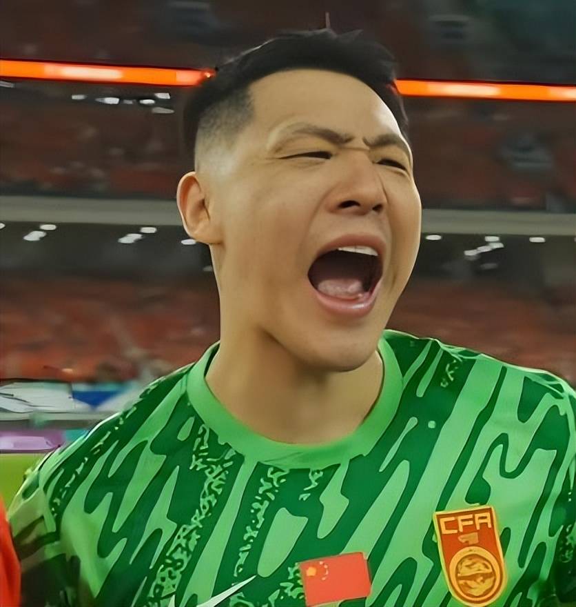 意外！不是王大雷也(yě)不是于金永，他是唯(wéi)一入(rù)围金手套奖的鲁能(néng)門(mén)将