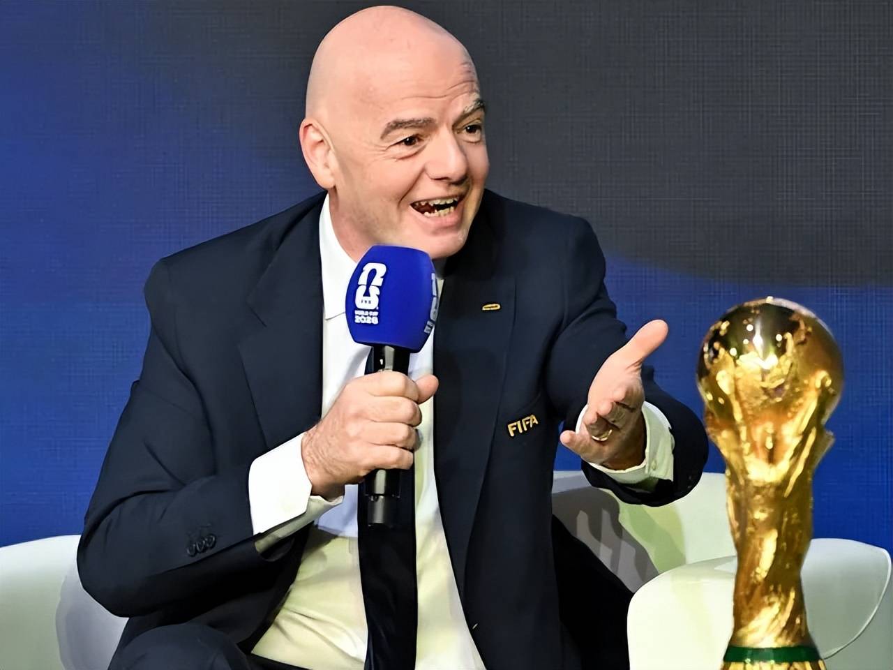 国际足联確(què)认：2026年(nián)世界杯引进NFL规则，上(shàng)下半场变四节制