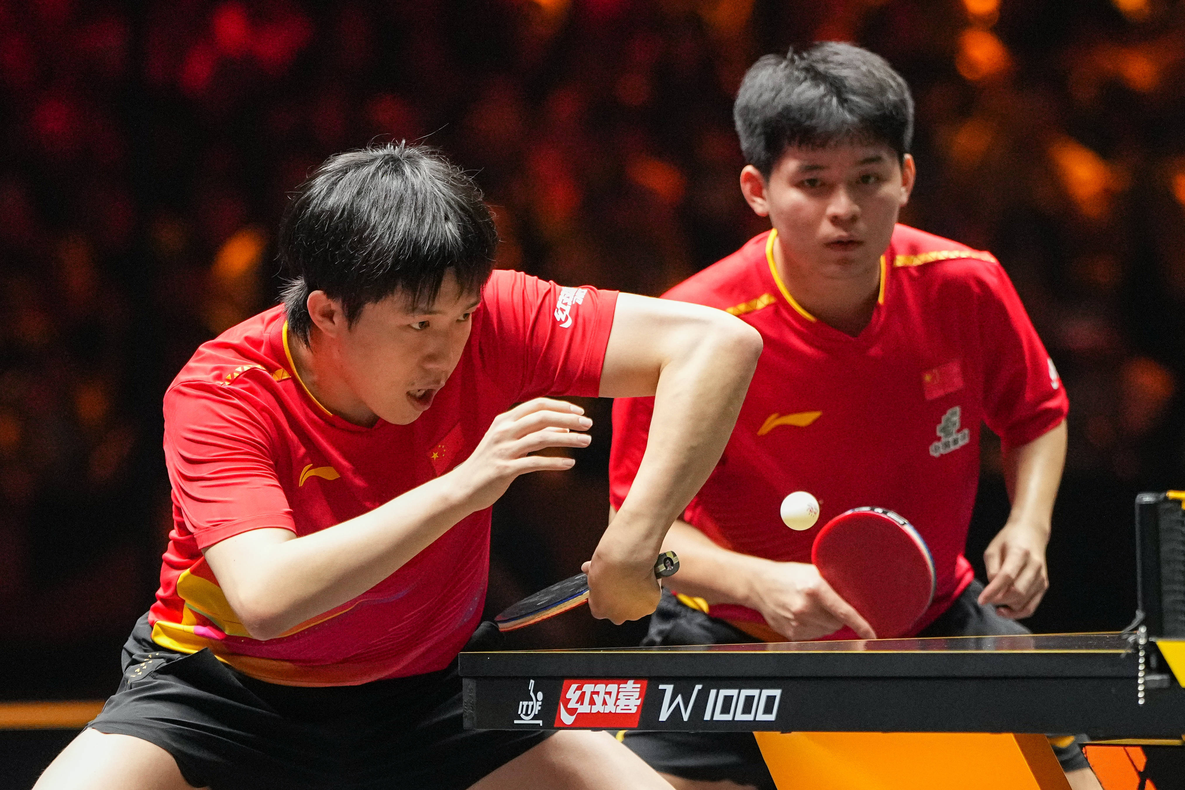 （体育）乒乓球——WTT中國(guó)大(dà)满贯赛：王楚(chǔ)钦/林诗栋晋级男双决赛